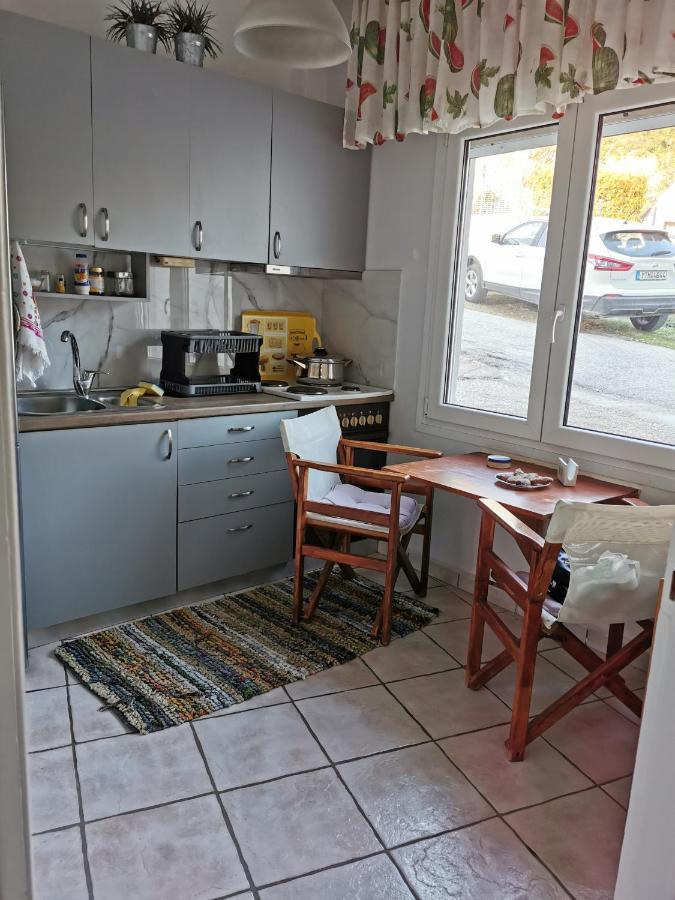 Nia'S Apartment By The Sea Nea Iraklitsa Екстериор снимка